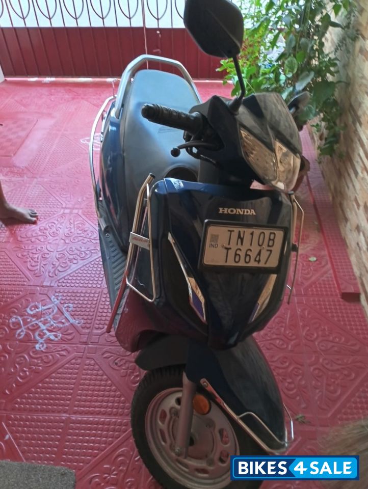 Metallic Blue Honda Activa