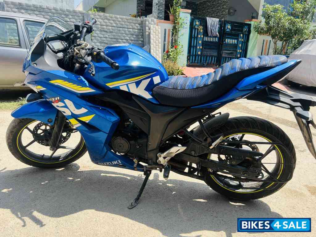 Suzuki Gixxer SF Fi