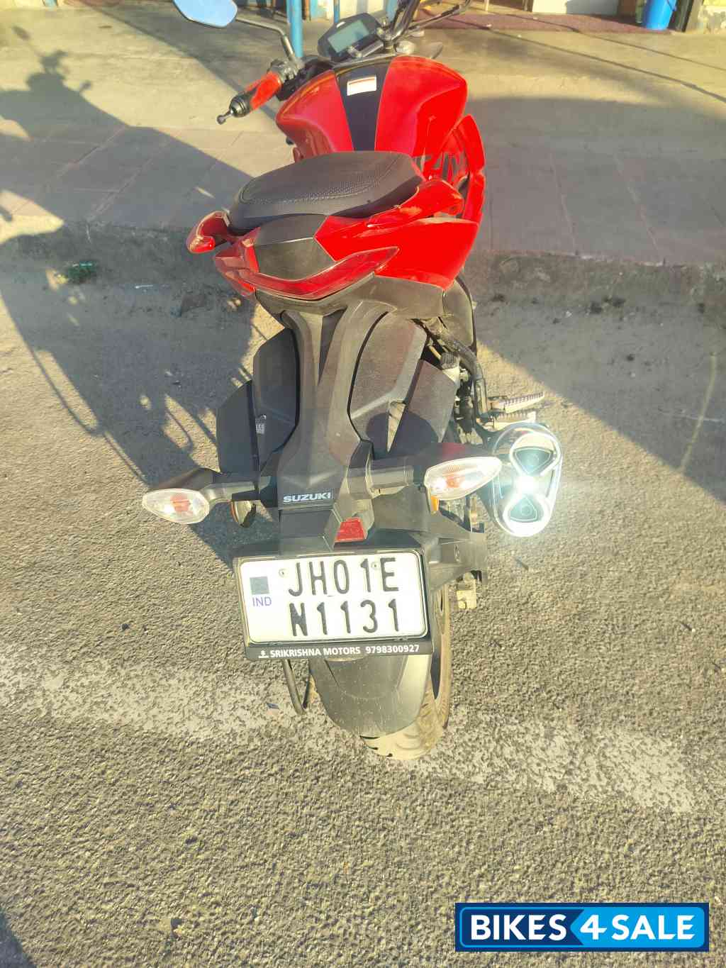 Mira Red Suzuki Gixxer 150