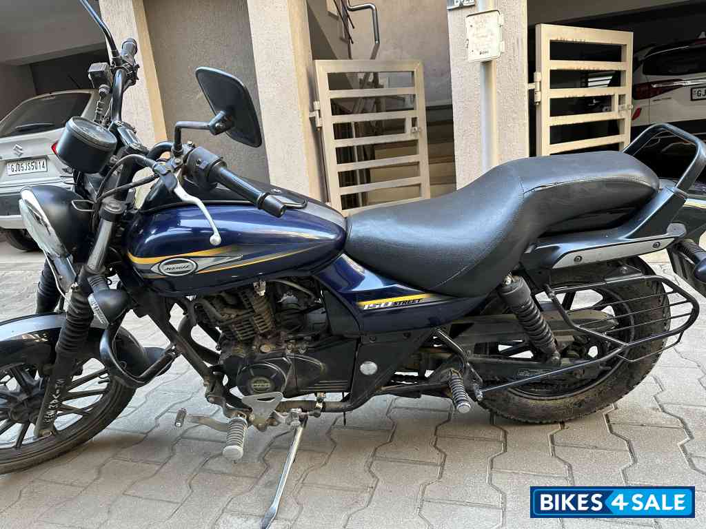 Bajaj Avenger Street 150