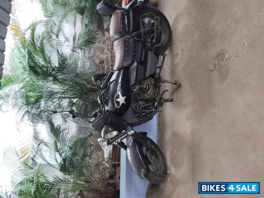 Black UM Renegade Commando