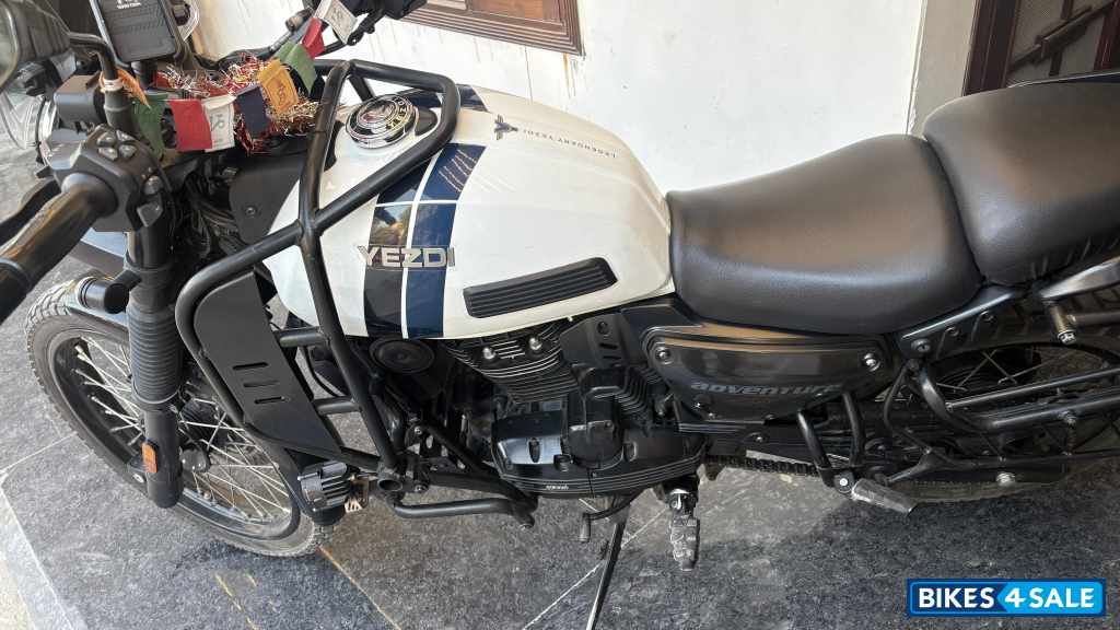 Yezdi Adventure Matte