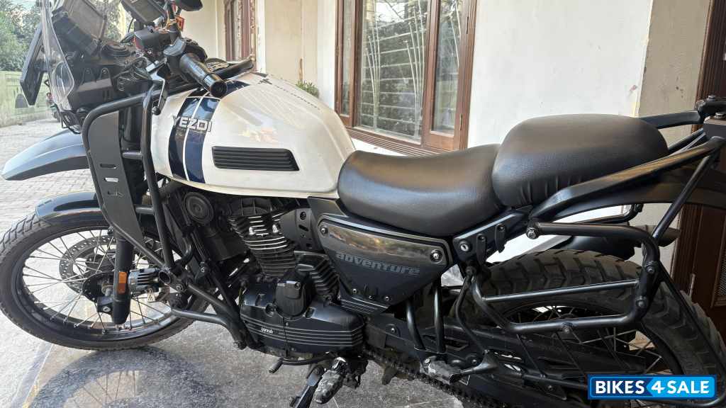 Yezdi Adventure Matte