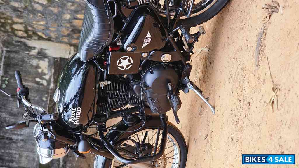 Full Black Royal Enfield Bullet Standard 500