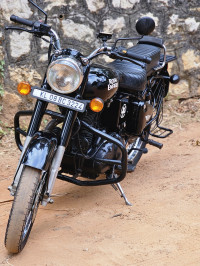 Full Black Royal Enfield Bullet Standard 500