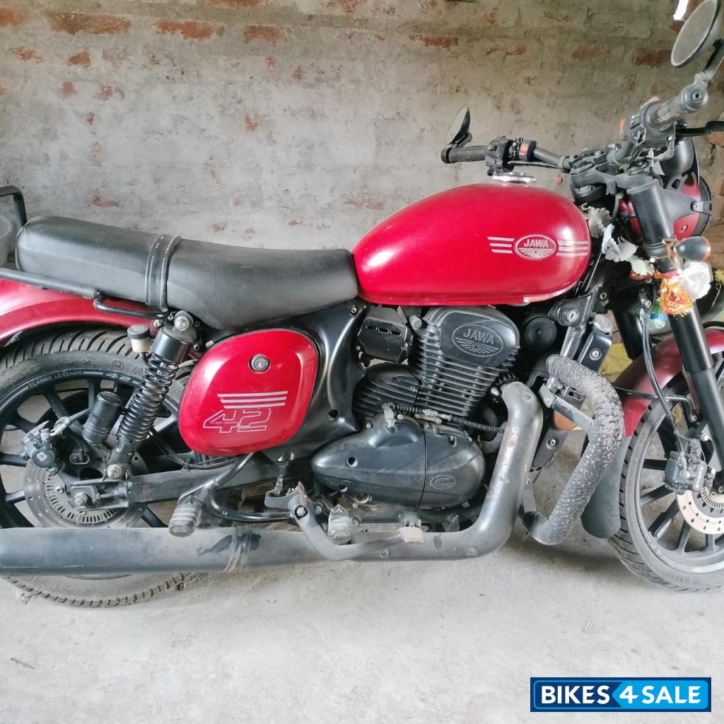 Jawa 42 Dual Channel ABS Orion Red