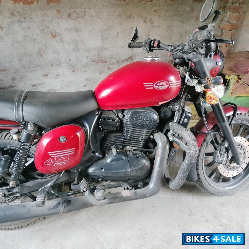 Jawa 42 Dual Channel ABS Orion Red