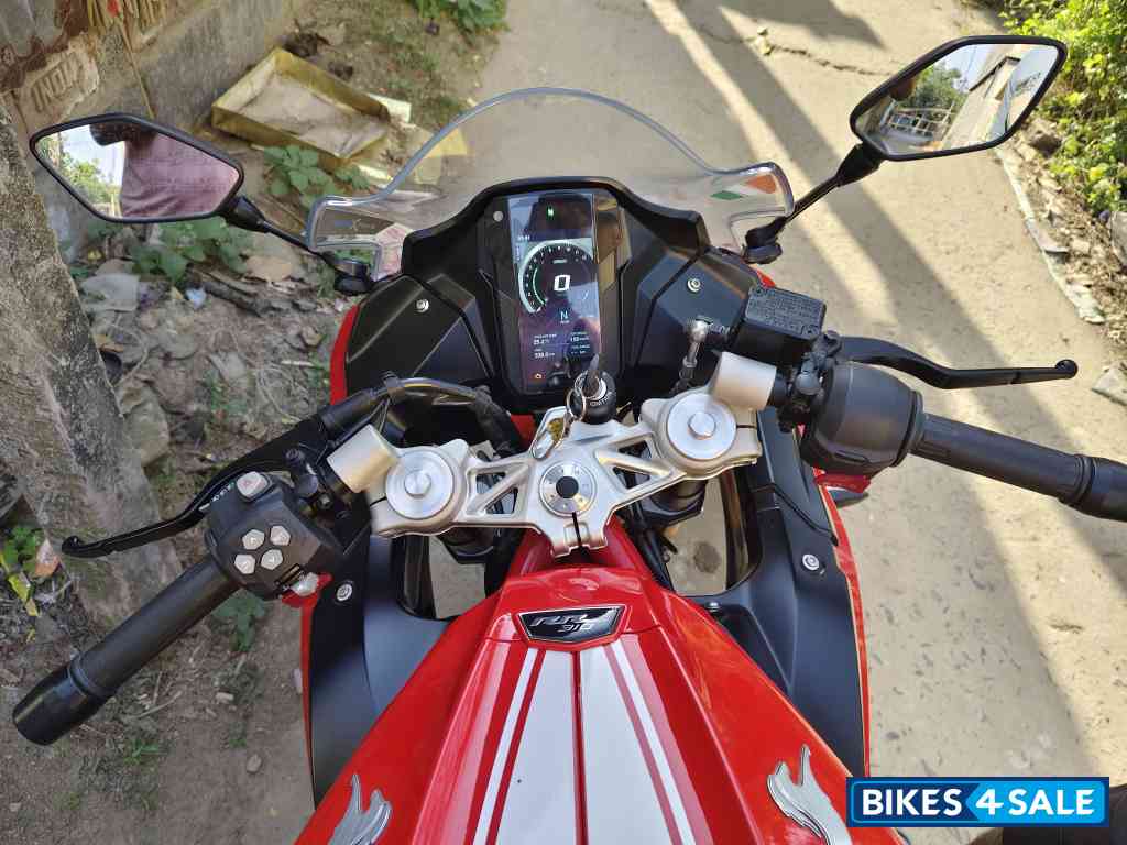 Red TVS Apache RR 310 2024