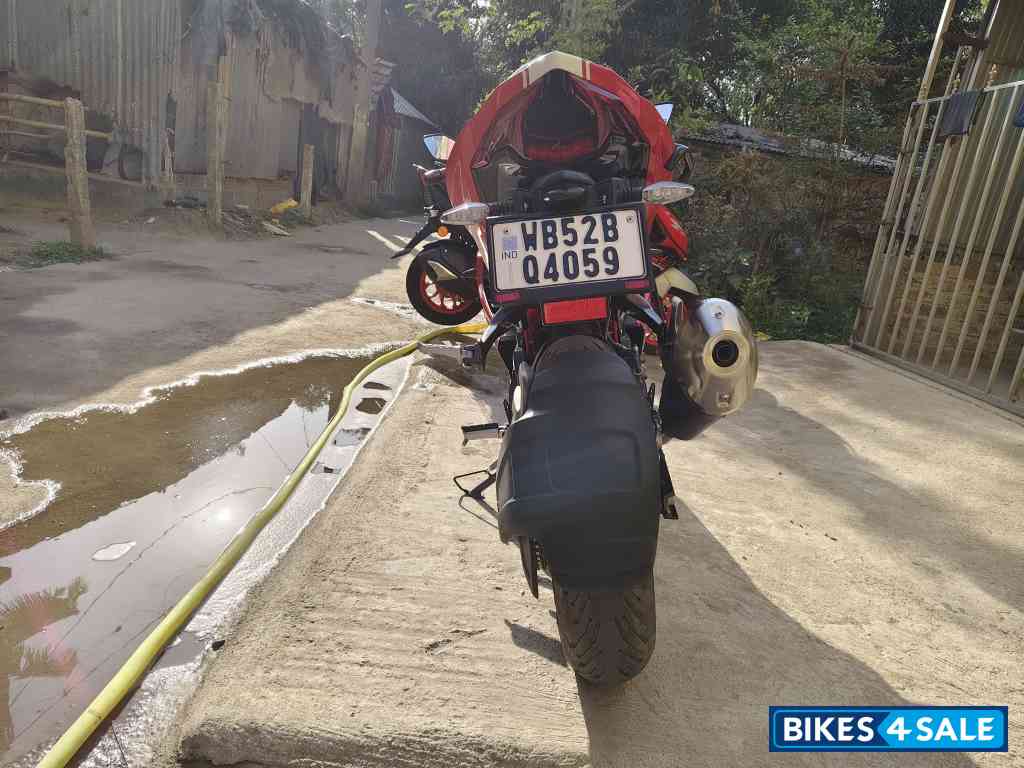 Red TVS Apache RR 310 2024