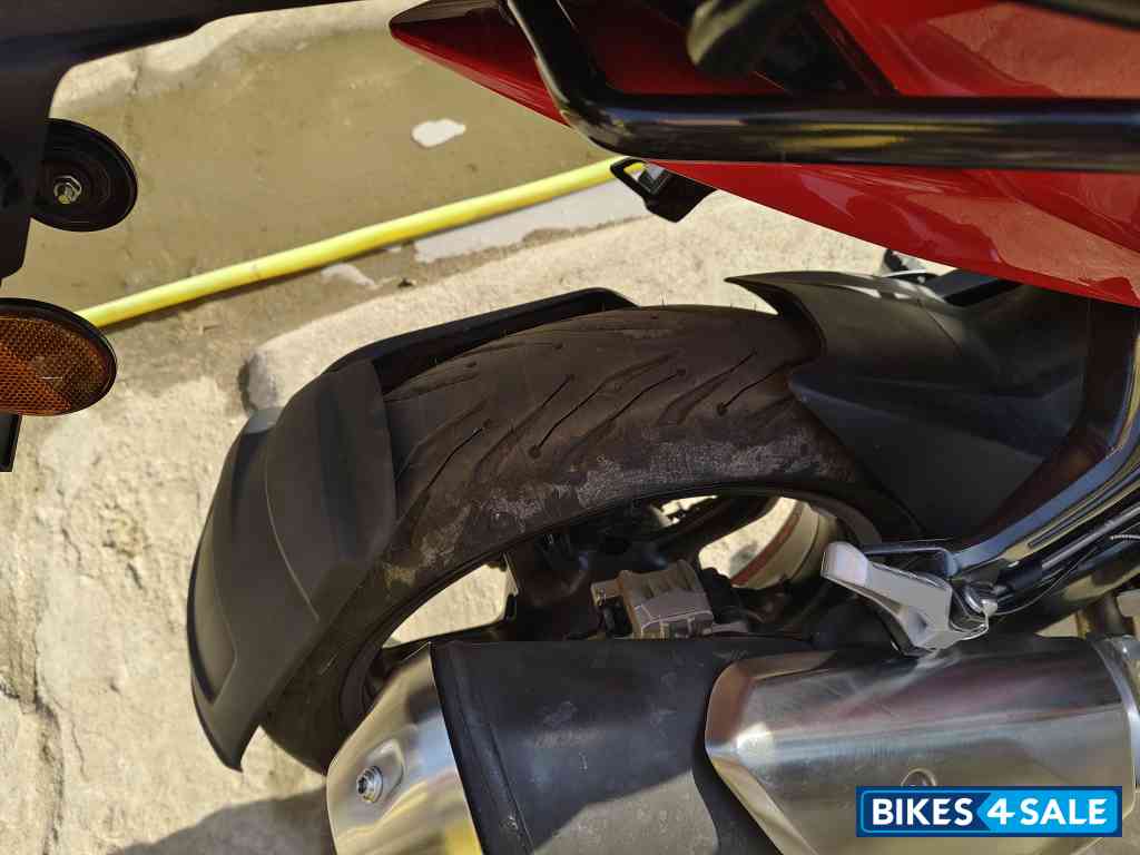 Red TVS Apache RR 310 2024