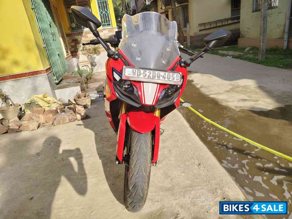 Red TVS Apache RR 310 2024
