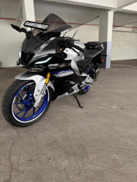 Yamaha R15M