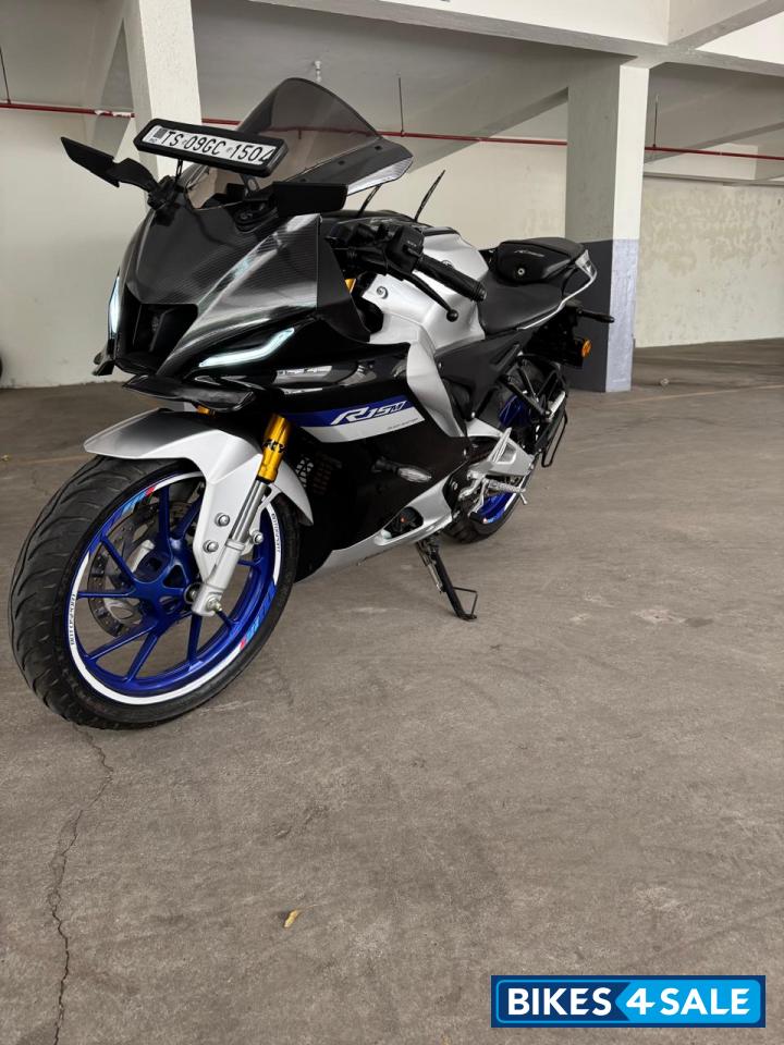 Yamaha R15M