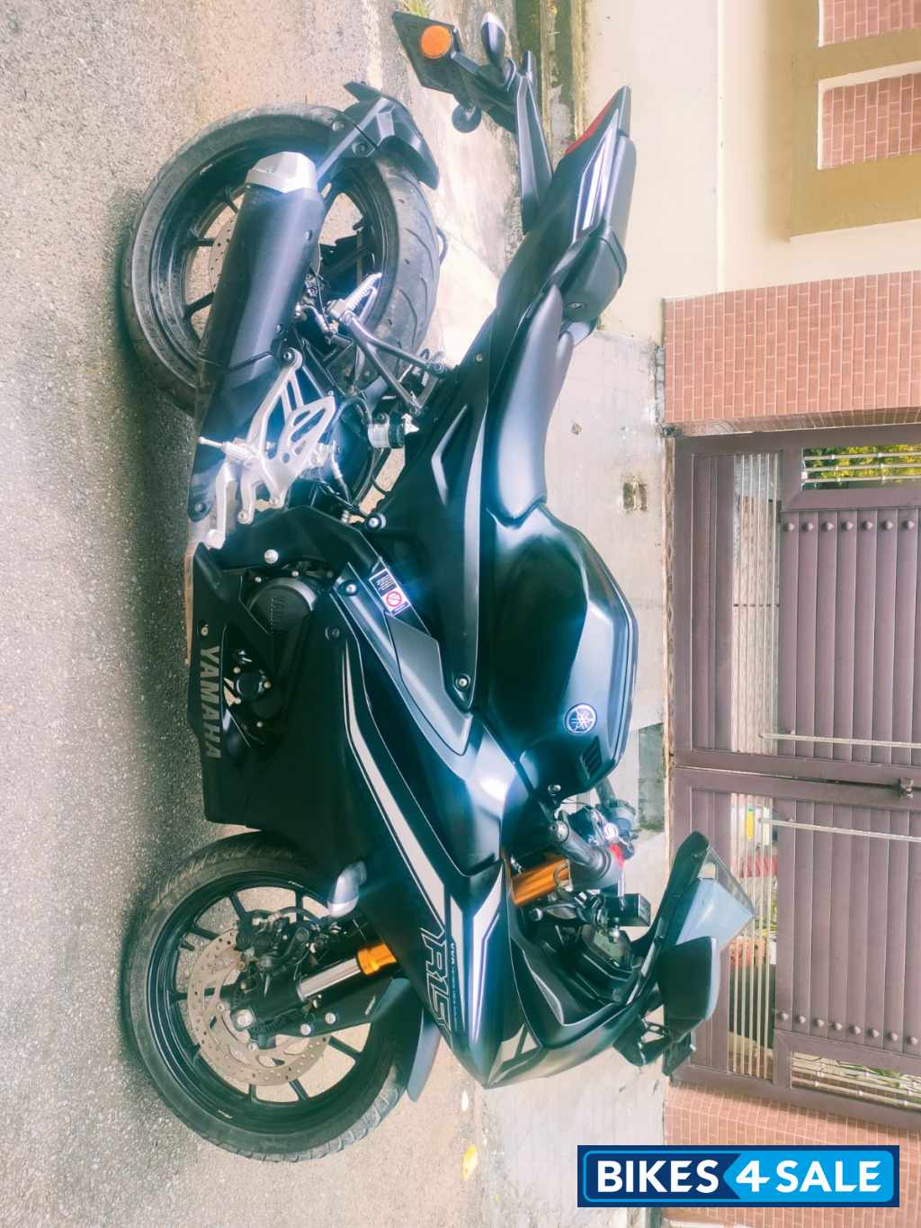 Yamaha R15 V4
