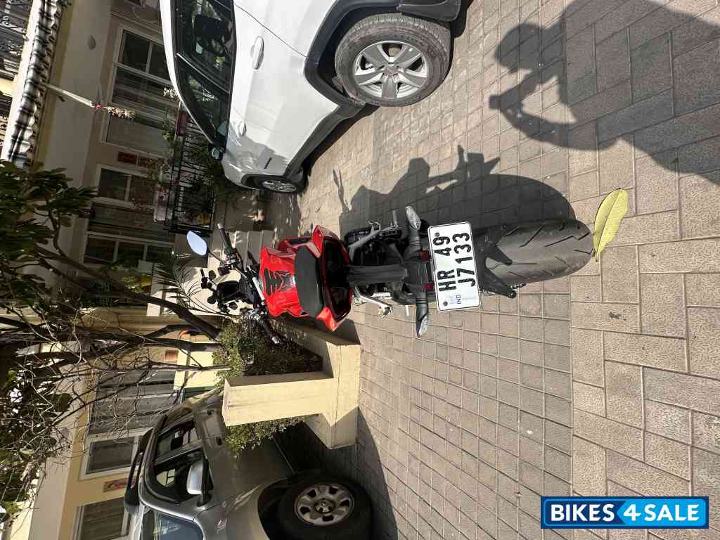 Ducati Streetfighter V2