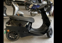 Jet Black Ola S1 Pro