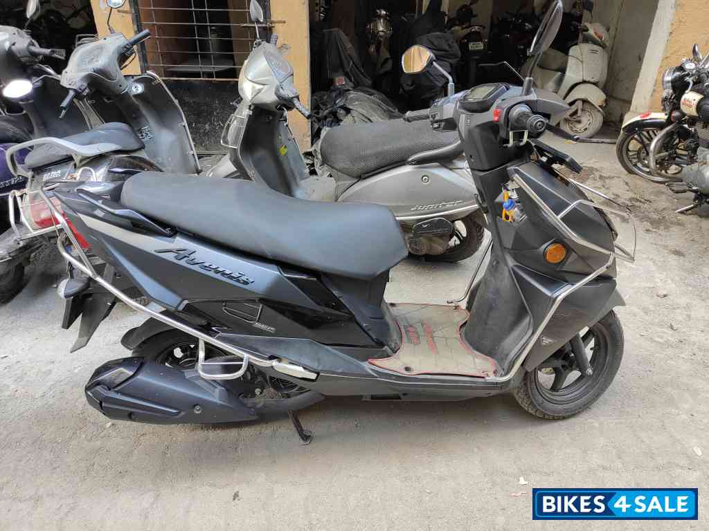 Matte Black Suzuki Avenis 125 Ride Connect Edition Matte Black Suzuki Avenis 125 Ride Connect Edition