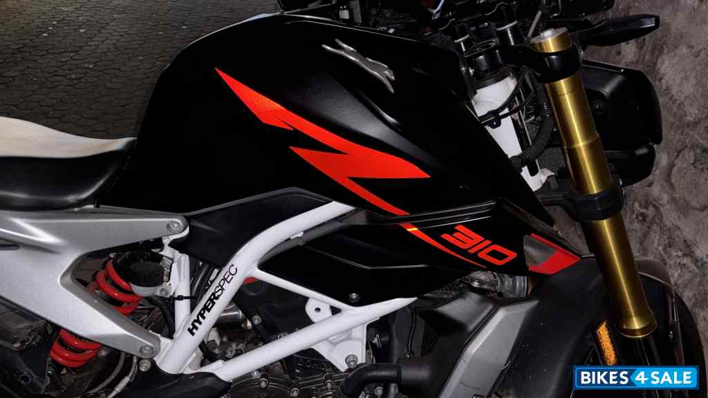 Black TVS Apache RTR 310