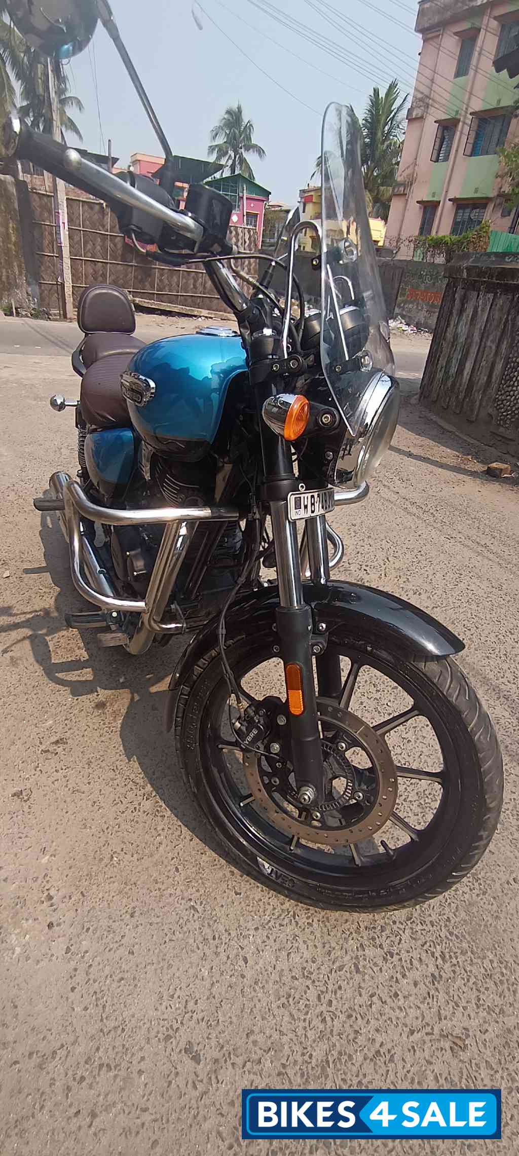 Royal Enfield Meteor 350 Supernova