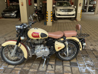 Royal Enfield Classic 500