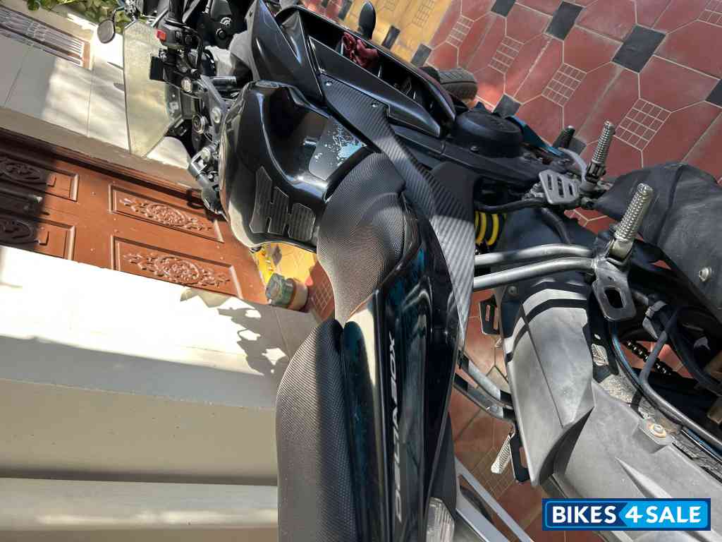 Streaking Cyan (special Editio Yamaha YZF R15 V2 Streaking Cyan (special Editio Yamaha YZF R15 V2