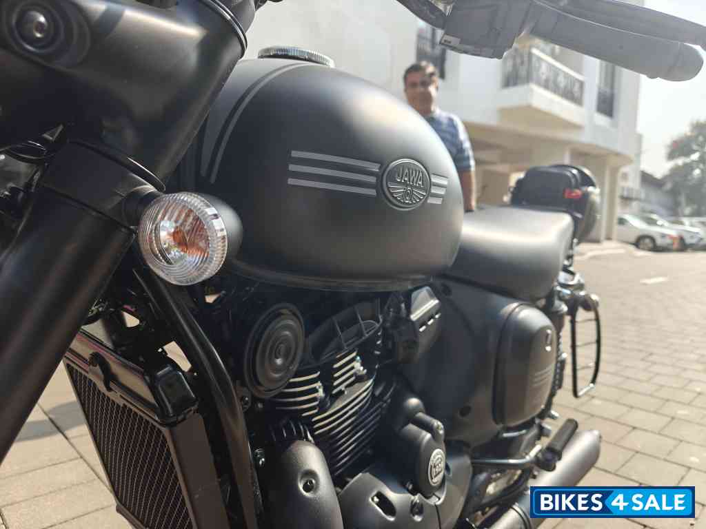 Jawa 42 Dual Channel ABS AllStar Black