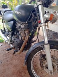 Black Royal Enfield Thunderbird 500