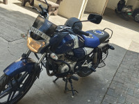 Bajaj V15
