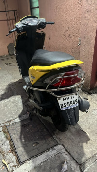 Yellow Honda Dio Dio 2014