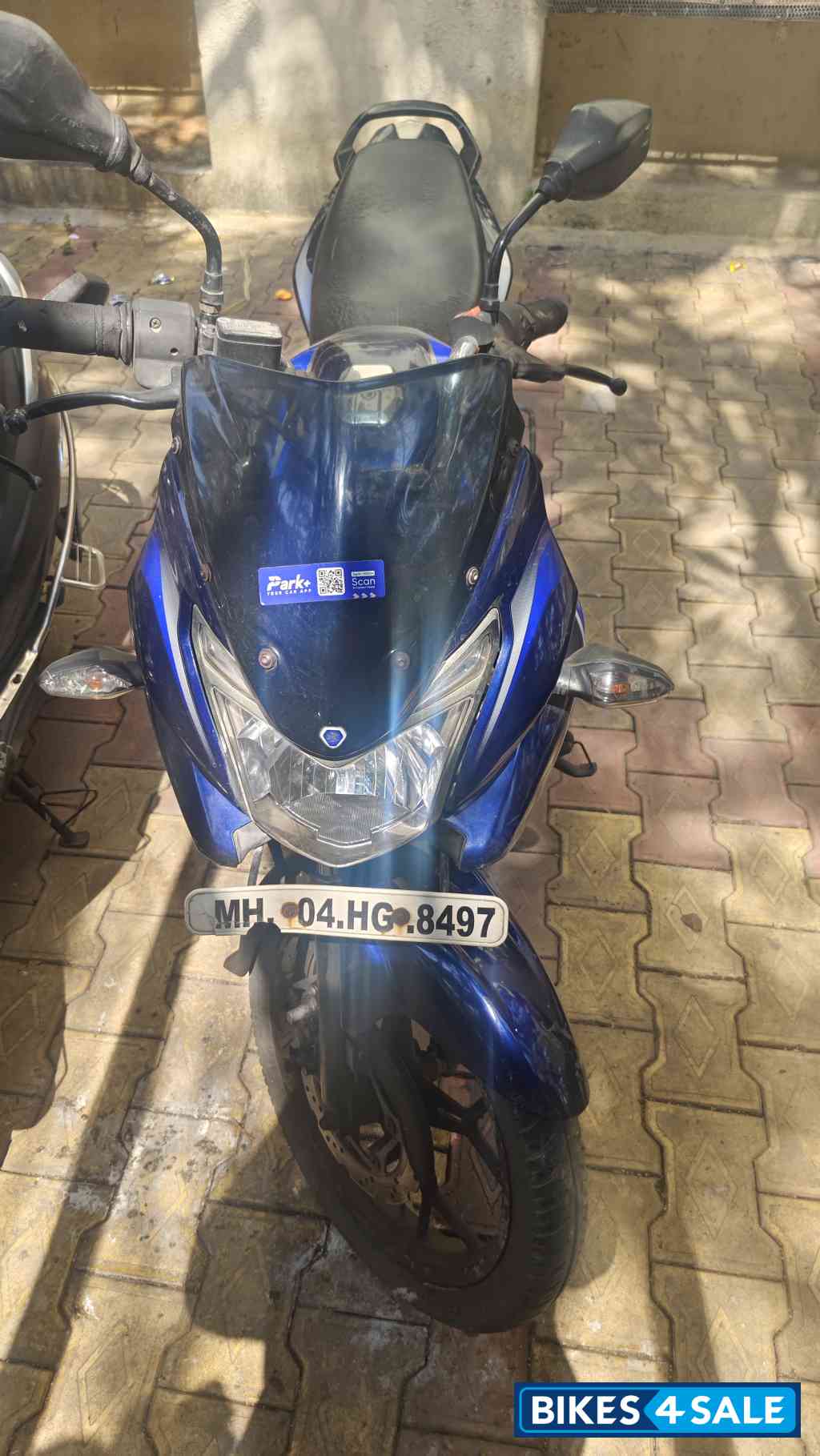 Blue Bajaj Discover 150 F