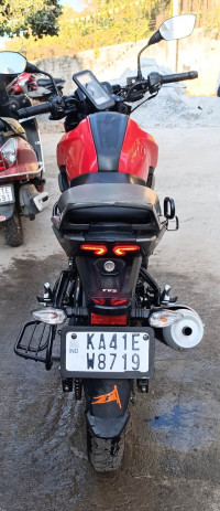 TVS Raider Split Seat