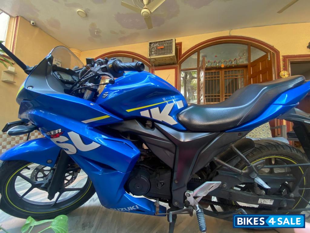Suzuki Gixxer SF