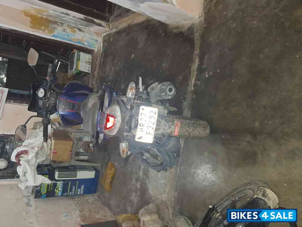 Blue TVS Apache RTR 160 Blue TVS Apache RTR 160