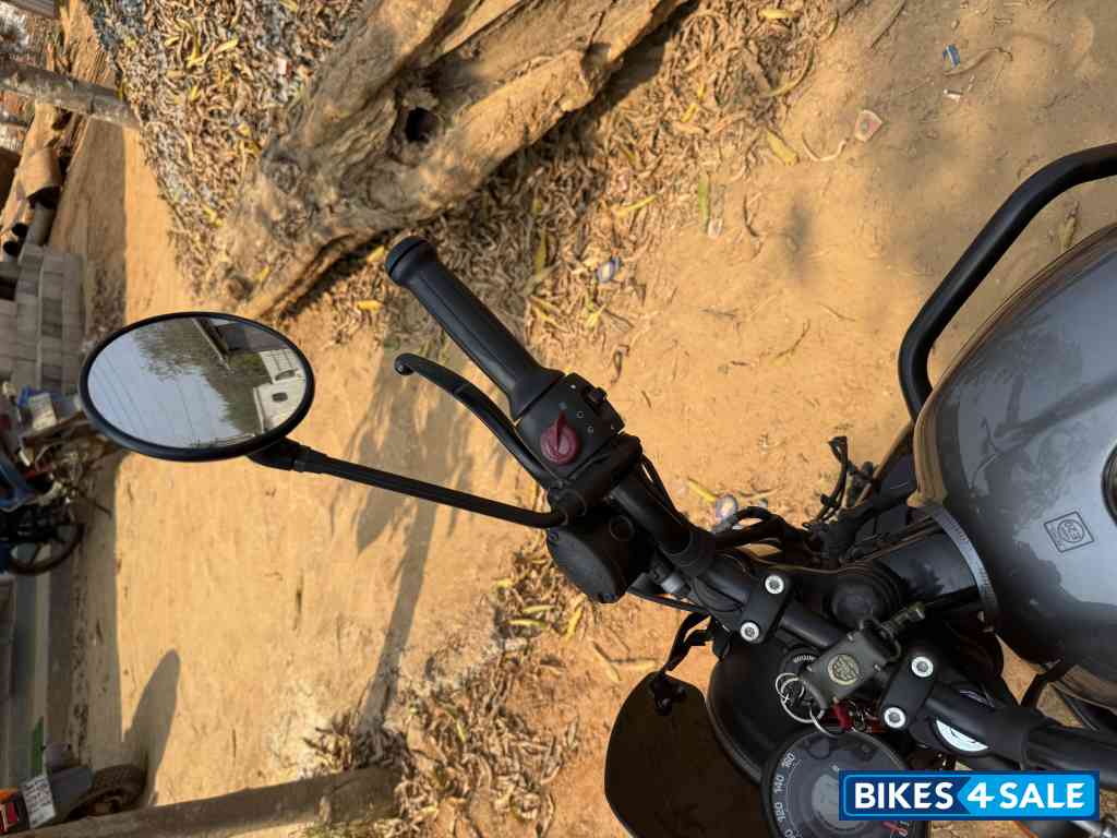 Dapper Grey Royal Enfield Hunter 350 Metro