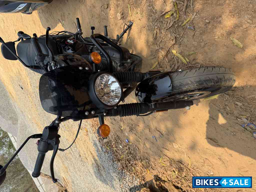 Dapper Grey Royal Enfield Hunter 350 Metro