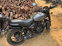 Dapper Grey Royal Enfield Hunter 350 Metro