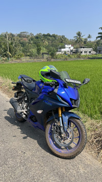 Racing Blue Yamaha R15 V4