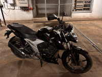 TVS Apache RTR 160 4V