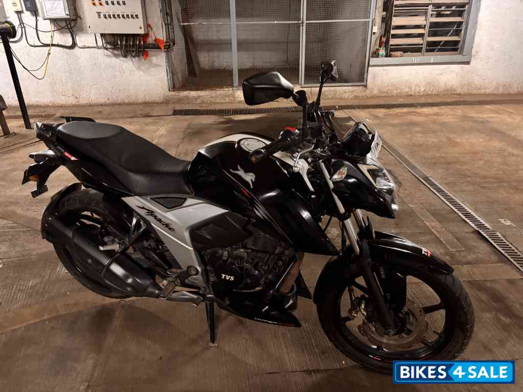 TVS Apache RTR 160 4V