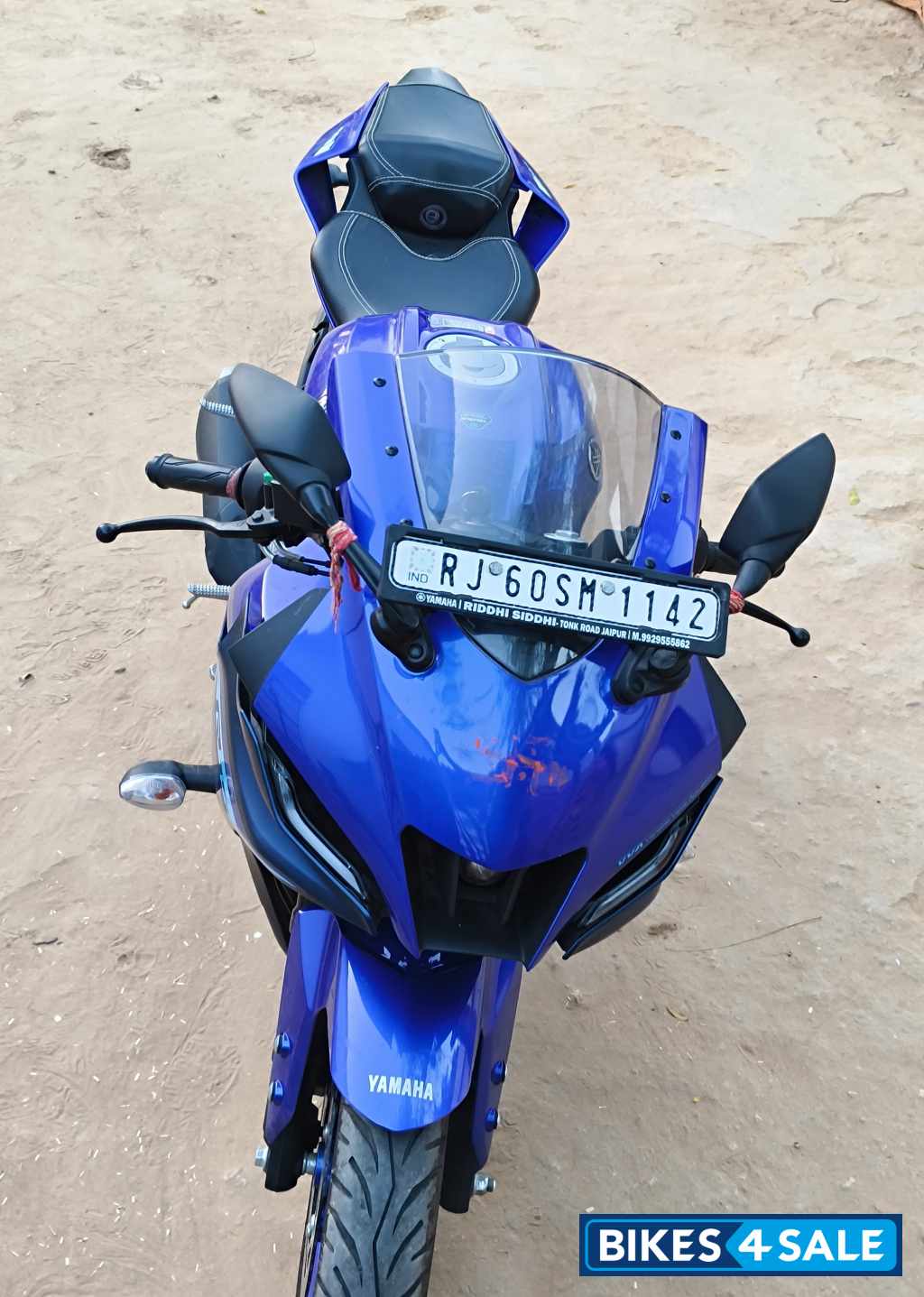 Blue Yamaha  R15 (QS White Vermilion)