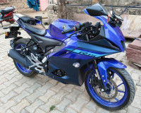 Blue Yamaha  R15 (QS White Vermilion)