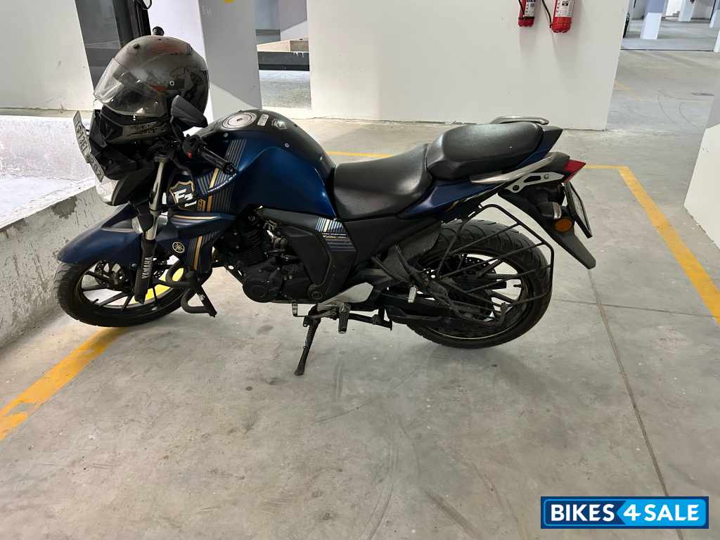 Yamaha FZ FI V2