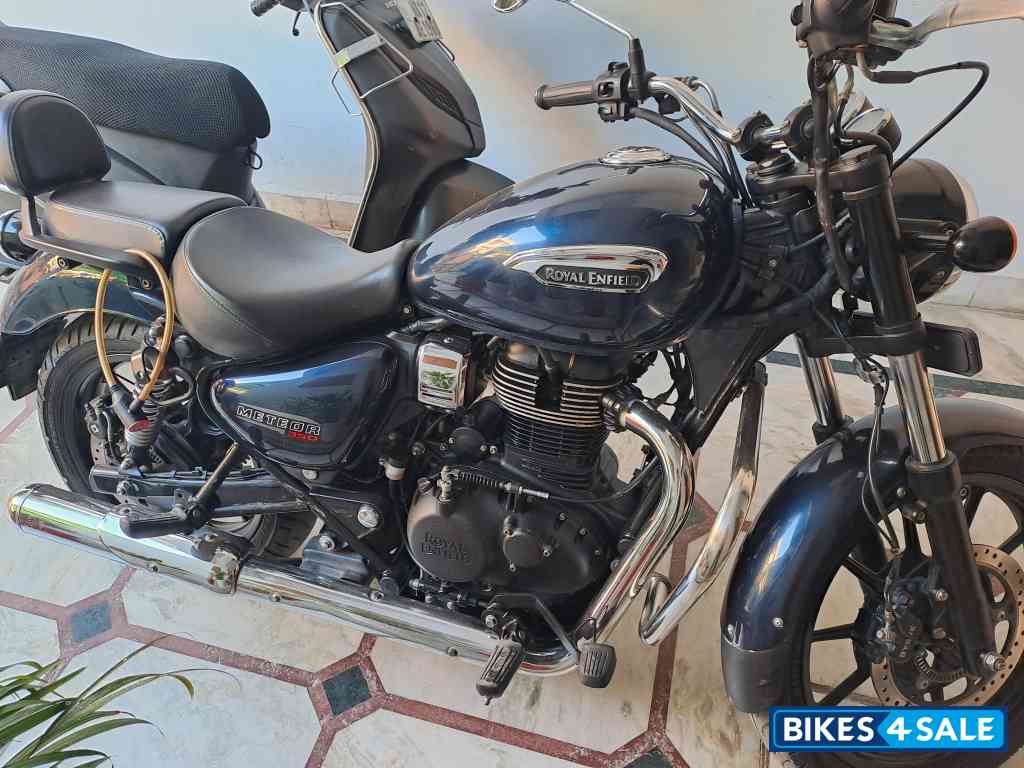 Royal Enfield Meteor 350 Stellar