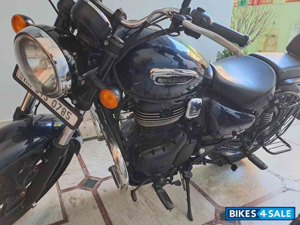 Royal Enfield Meteor 350 Stellar