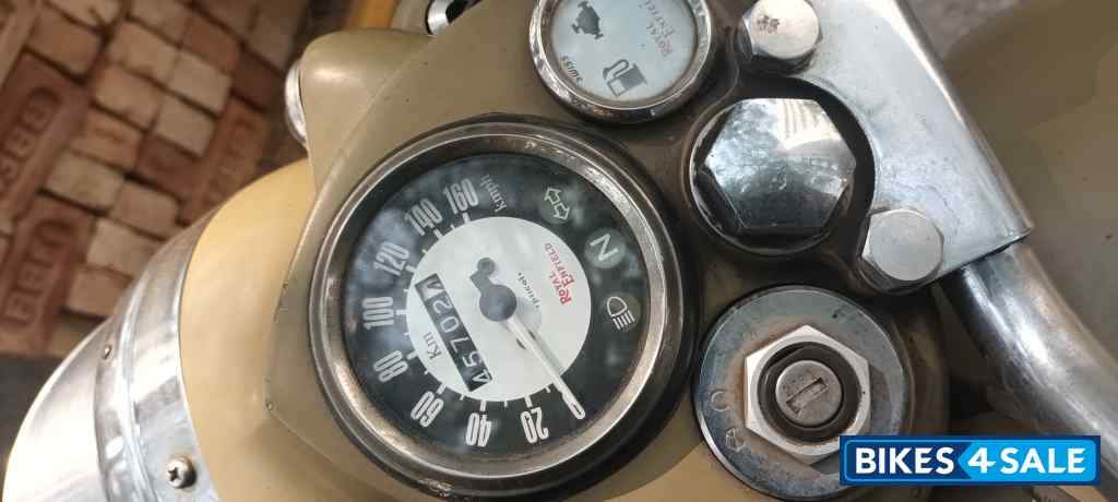 Khaki Royal Enfield Classic Desert Storm