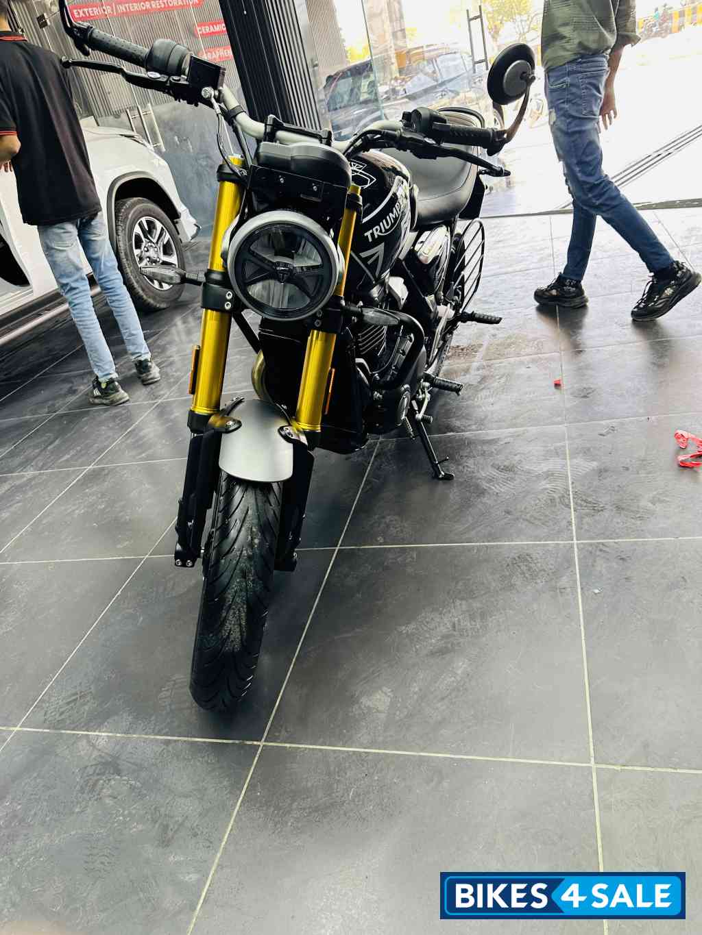 Black Triumph Speed 400 2025