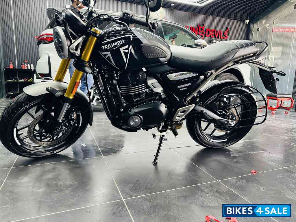 Black Triumph Speed 400 2025 Black Triumph Speed 400 2025