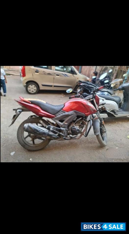 Red Honda CB Unicorn 160