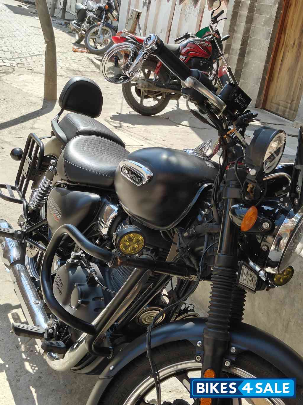 Royal Enfield Meteor 350 Stellar