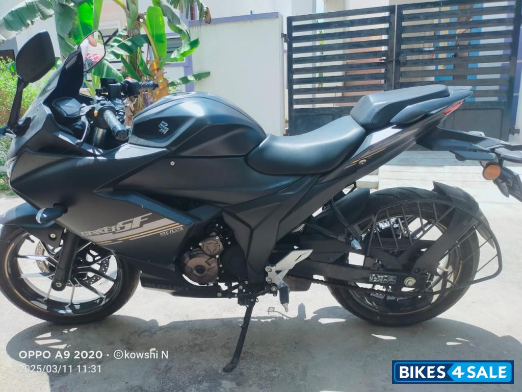 Maat Black Suzuki Gixxer SF 250